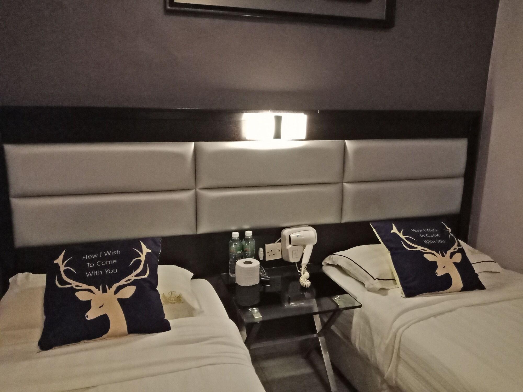 T Hotel Johor Bahru Скудай Екстериор снимка